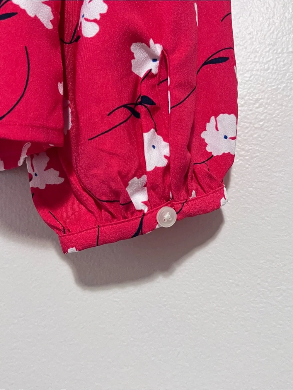 J.Crew Floral Ruffle Neck Long Sleeve Blouse Red White Size Small Classic Office